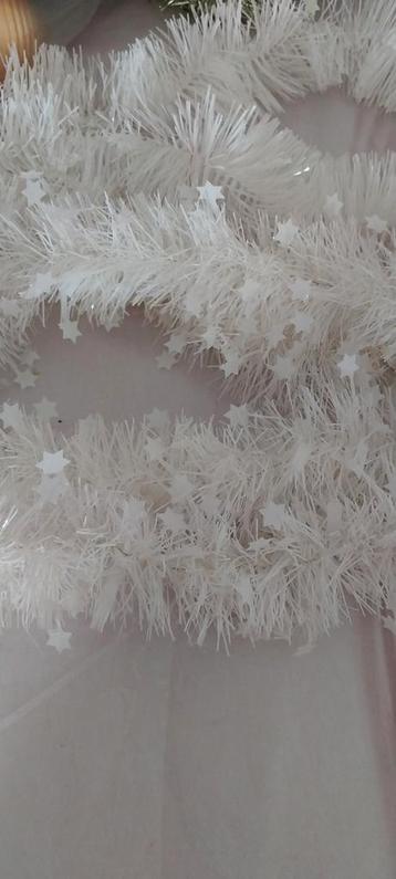 Bied te koop aan KERSTSLINGERS div kleuren  beschikbaar voor biedingen