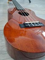 MAHALO tenor ukelele EQ, Ophalen of Verzenden, Zo goed als nieuw, Overige typen, Met koffer