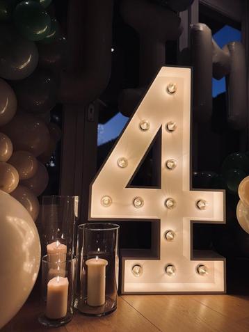 XL LED licht cijfers 4 te huur | Feest | Styling beschikbaar voor biedingen