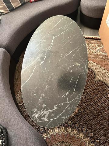Mooi salon tafel