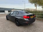 BMW 3-serie 320i Executive Automaat! Airco! Navi! PDC! NAP!, Auto's, BMW, Automaat, Euro 5, Achterwielaandrijving, 4 cilinders