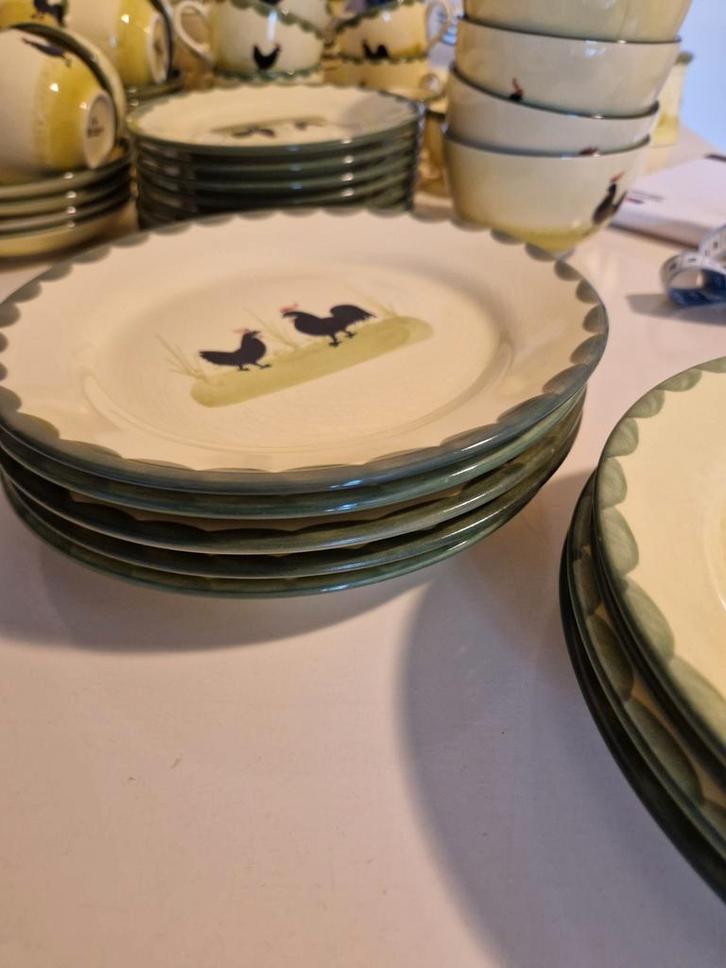 6 grote platte borden  kip en haan servies, Huis en Inrichting, Keuken | Servies, Gebruikt, Bord(en), Overige stijlen, Keramiek