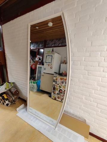 Grote houten Spiegel! beschikbaar voor biedingen