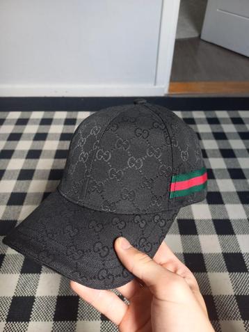 Gucci pet zwart beschikbaar voor biedingen