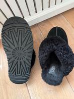 Zwarte UGG Pantoffels - Maat Onbekend, Ophalen of Verzenden, Zo goed als nieuw, Zwart, Pantoffels of Sloffen