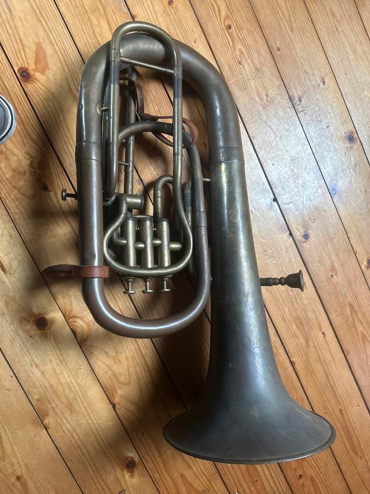 Oude Euphonium / Tenortuba, Muziek en Instrumenten, Blaasinstrumenten | Tuba's, Gebruikt, Euphonium of Tenortuba, Ophalen of Verzenden