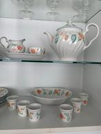 Johnson Brothers Servies met Aardbeien, Huis en Inrichting, Keuken | Servies, Ophalen, Zo goed als nieuw, Overige stijlen, Aardewerk