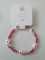 Armbandje met Hartjes - Handgemaakt, Nieuw, Ophalen of Verzenden, Elastiek, Met bedels of kralen