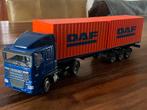 Daf XF95 met container trailer, Hobby en Vrije tijd, Modelauto's | 1:50, Ophalen, Nieuw, Bus of Vrachtwagen, Overige merken