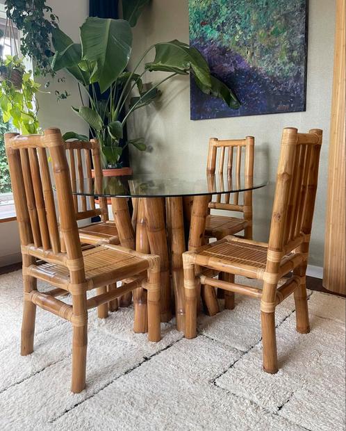 Vintage Boho Bamboe eetkamerset - eettafel met vier stoelen, Huis en Inrichting, Complete eetkamers, Ophalen