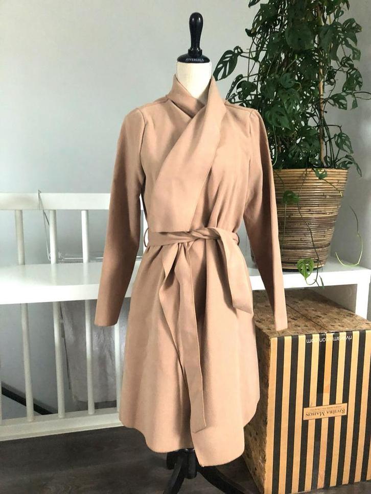 Esmara Beige mantel Jas Maat 40/42 (M), Kleding | Dames, Jassen | Zomer, Gedragen, Maat 42/44 (L), Beige, Ophalen of Verzenden