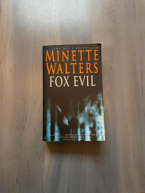 Minette Walters - Fox evil, Boeken, Thrillers, Zo goed als nieuw, Ophalen of Verzenden