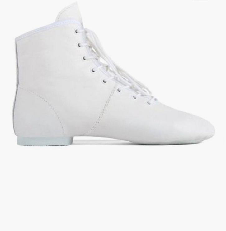Witte Jazz Dansschoenen - Dansgarde 16 paar., Sport en Fitness, Ballet, Zo goed als nieuw, Schoenen, Ophalen of Verzenden