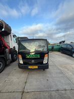 Nissan Cabstar 2010, Auto's, Voorwielaandrijving, Stof, Zwart, Origineel Nederlands
