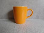 Mok 10x9 cm. Oranje Pickwick, Huis en Inrichting, Keuken | Servies, Ophalen of Verzenden, Zo goed als nieuw, Overige stijlen, Kop(pen) en/of Schotel(s)