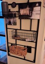 Industrieel Wandrek met 1 Rotan & 2 metalen draad mandjes, Huis en Inrichting, Ophalen, Zo goed als nieuw, Minder dan 150 cm, Minder dan 100 cm