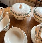 Wedgwood Stratford Servies met groen bladmotief, Antiek en Kunst, Ophalen
