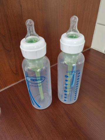 Dr. Brown's flessen anti colic smalle hals 2 stuks beschikbaar voor biedingen