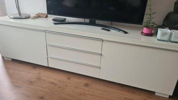 Televisie TV kast wit hoogglans  1.80m beschikbaar voor biedingen