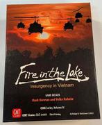Fire in the lake, Hobby en Vrije tijd, Gezelschapsspellen | Bordspellen, Ophalen of Verzenden, Zo goed als nieuw