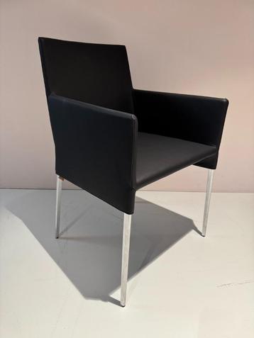 2 x Montis Mila Eetkamerstoelen beschikbaar voor biedingen