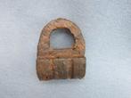 IJzeren slot uit de 16e eeuw - bodemvondst - Nederland, Antiek en Kunst, Ophalen of Verzenden