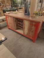 Rood stalen dressoir met sequoia hout, Ophalen of Verzenden, Zo goed als nieuw