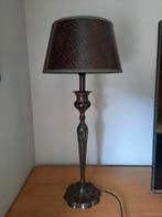 Mooie tafellamp, zware donkerbruine metalen poot, Huis en Inrichting, Lampen | Tafellampen, Ophalen of Verzenden, Zo goed als nieuw