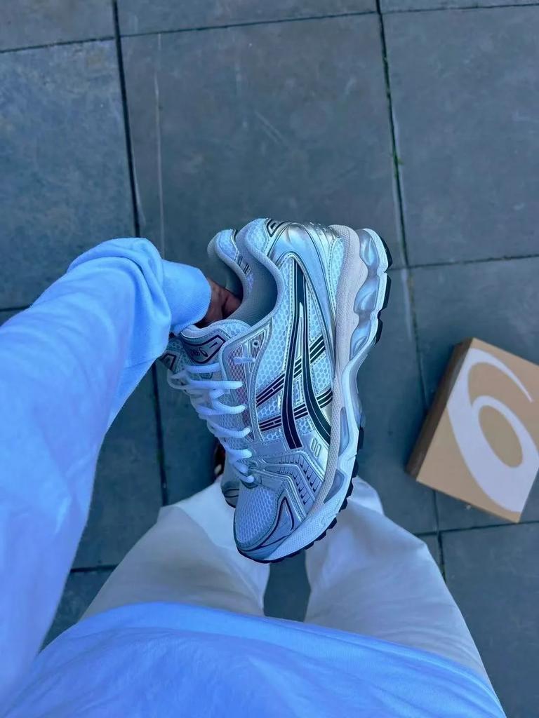 Asics, Ophalen of Verzenden, Zo goed als nieuw, Schoenen