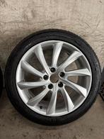 Originele 17 inch Alfa Romeo Giulietta, Auto-onderdelen, Banden en Velgen, Ophalen, 18 inch, Gebruikt, 255 mm