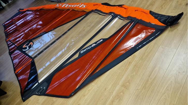 Loft Switchblade 7.3  incl 75% of 100% loft mast, Watersport en Boten, Windsurfen