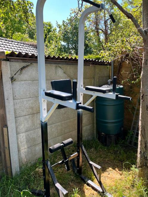 Fitness station Power tower, Sport en Fitness, Fitnessapparatuur, Zo goed als nieuw, Krachtstation, Armen, Benen, Borst, Buik