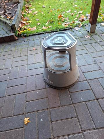 Kruk / Olifantje beschikbaar voor biedingen