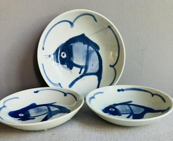 Koi Karper schaaltjes kommen vintage handbeschilderd blauw  beschikbaar voor biedingen