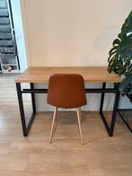 Jysk leren stoel en houten kantoortafel, Ophalen, Zo goed als nieuw, Bruin, Eén