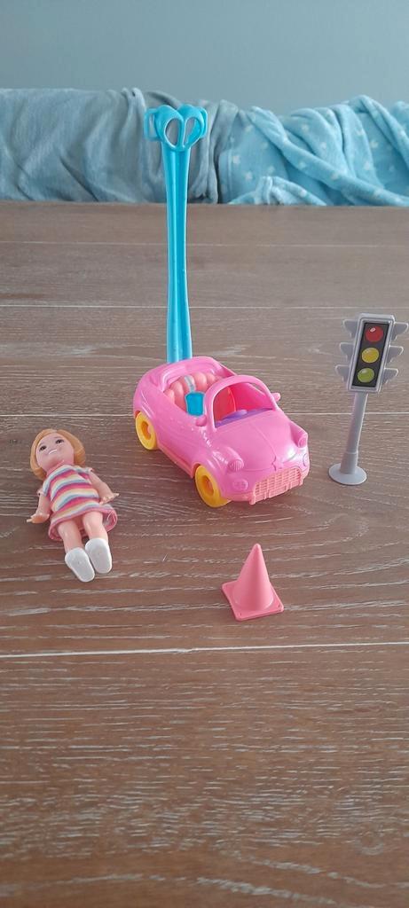 Te koop zgan Barbie oppas kind met accessoires compleet, Kinderen en Baby's, Speelgoed | Overig, Zo goed als nieuw, Meisje, Ophalen of Verzenden
