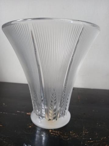 Lalique 1931 kristallen Epis vaas beschikbaar voor biedingen