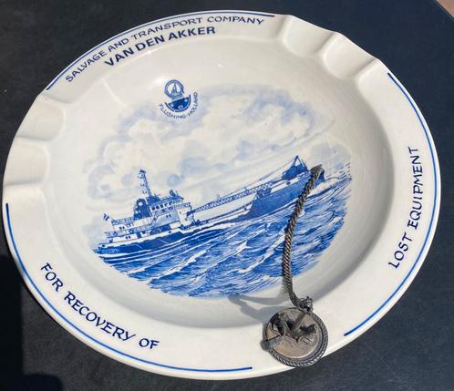 Oud Bord van den Akker Vlissingen Scheepswrakken Rampen, Antiek en Kunst, Curiosa en Brocante, Verzenden