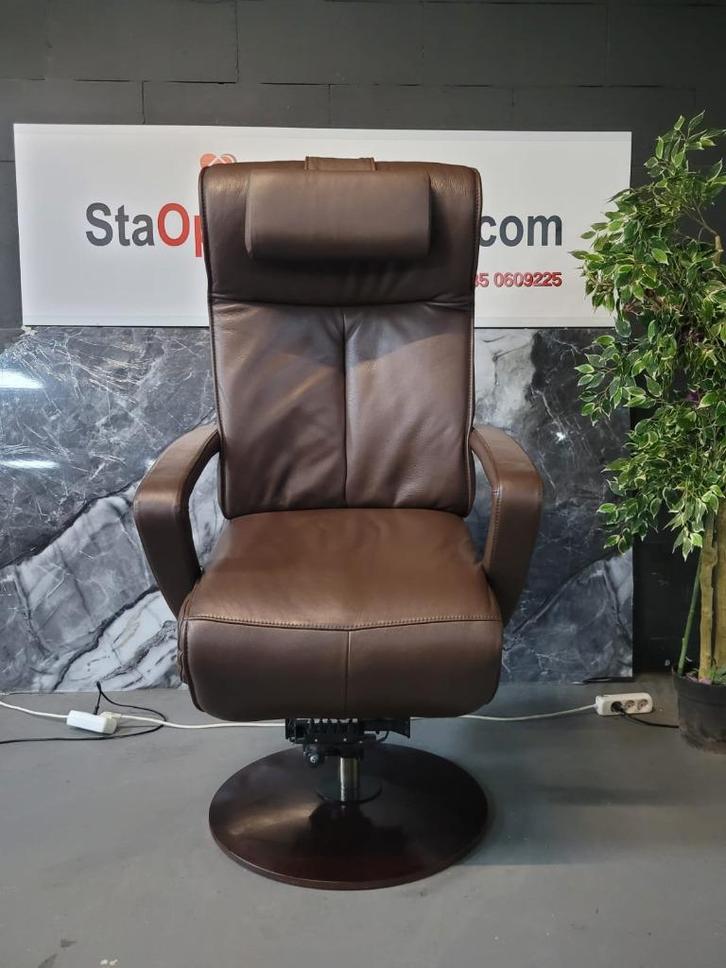 Staopstoel Prominent Stockholm Donkerbruin op accu, Huis en Inrichting, Fauteuils, Zo goed als nieuw, Leer, 50 tot 75 cm, Minder dan 75 cm