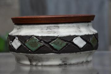 Vintage Deens Keramieke Schaal beschikbaar voor biedingen