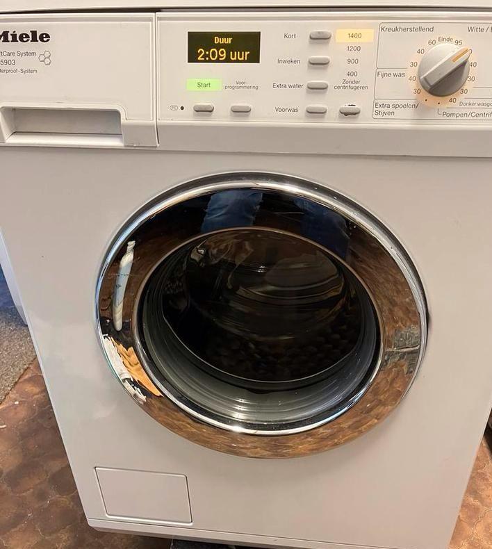 MIELE WASAUTOMAAT TE KOOP, Witgoed en Apparatuur, Wasmachines, Refurbished, Voorlader, 6 tot 8 kg, Minder dan 85 cm, 1200 tot 1600 toeren