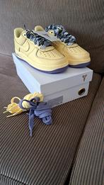 Nike Air Force 1 Kobe Bryant Soft Yellow - Maat 42 - Nieuw, Kleding | Heren, Schoenen, Overige kleuren, Nike, Nieuw, Ophalen of Verzenden