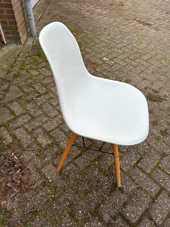 8 Witte Eetkamerstoelen, Huis en Inrichting, Stoelen, Gebruikt, Kunststof, Ophalen