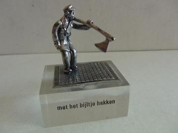 Miniatuur zilver S10e man + bijl zilveren miniaturen gezegde beschikbaar voor biedingen