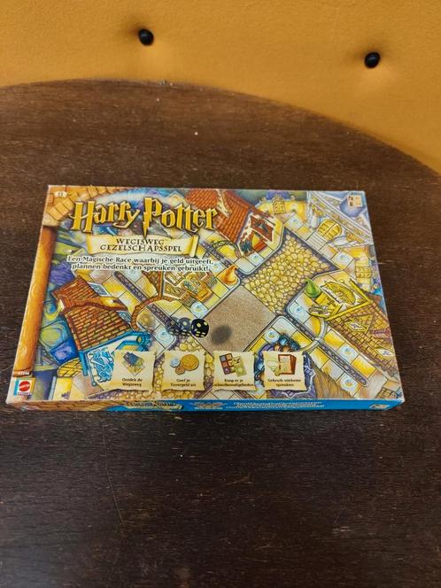 Harry Potter Wegisweg Gezelschapsspel (Mattel, 2002), Hobby en Vrije tijd, Gezelschapsspellen | Bordspellen, Zo goed als nieuw