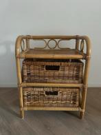 Rotan Nachtkastje met 2 Lades, Huis en Inrichting, Kasten | Kledingkasten, Overige materialen, Minder dan 50 cm, Gebruikt, Ophalen of Verzenden