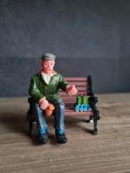 Lemax figuur 2 kerstdorp kersthuisjes, Diversen, Kerst, Ophalen of Verzenden, Zo goed als nieuw