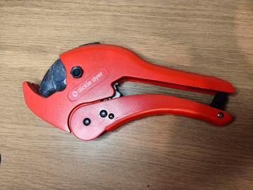 PVC Tang - Pijpsnijder beschikbaar voor biedingen