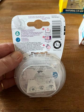 Diverse spenen, nieuw in verpakking beschikbaar voor biedingen