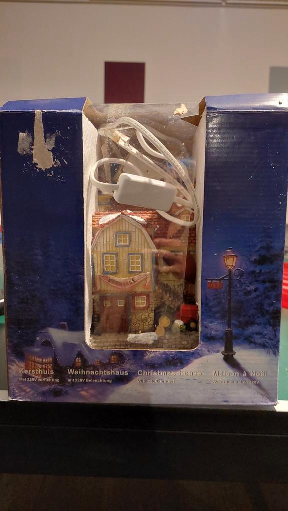 Kersthuis met verlichting, Diversen, Kerst, Ophalen